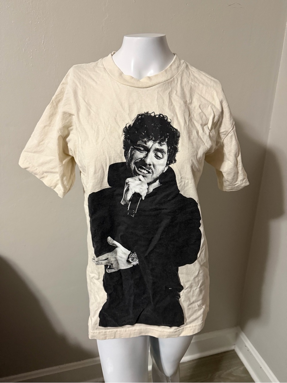 Cream Short Sleeve Graphic Tee with Black Singer Print